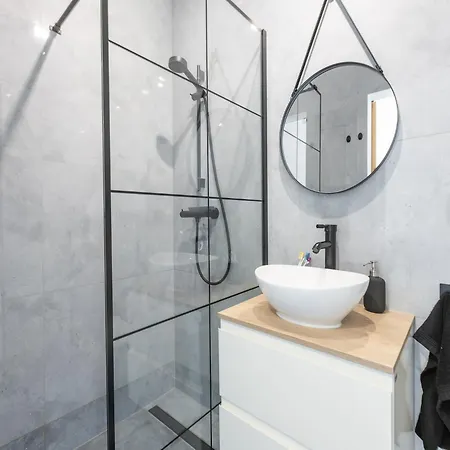 Apartman Modern With Parking Space *