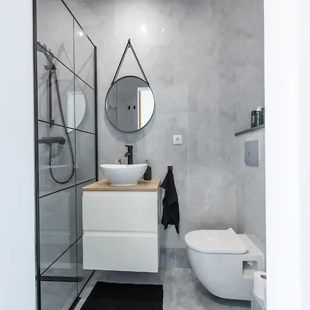 Modern With Parking Space Apartman
